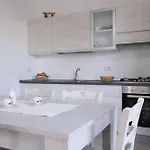 Via Marcantonio Bragadin,128 Guest House