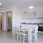 Via Marcantonio Bragadin,128 Guest House